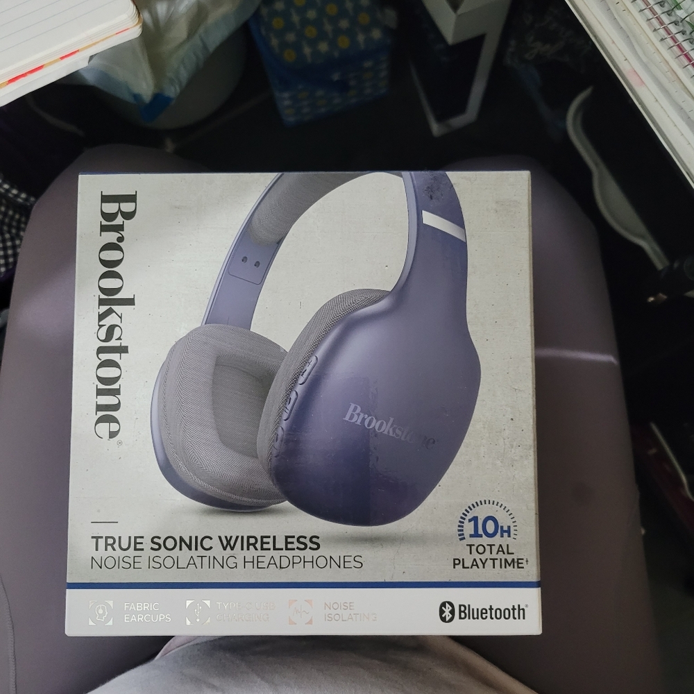 NIB Brookstone True Sonic Wireless Headphones
